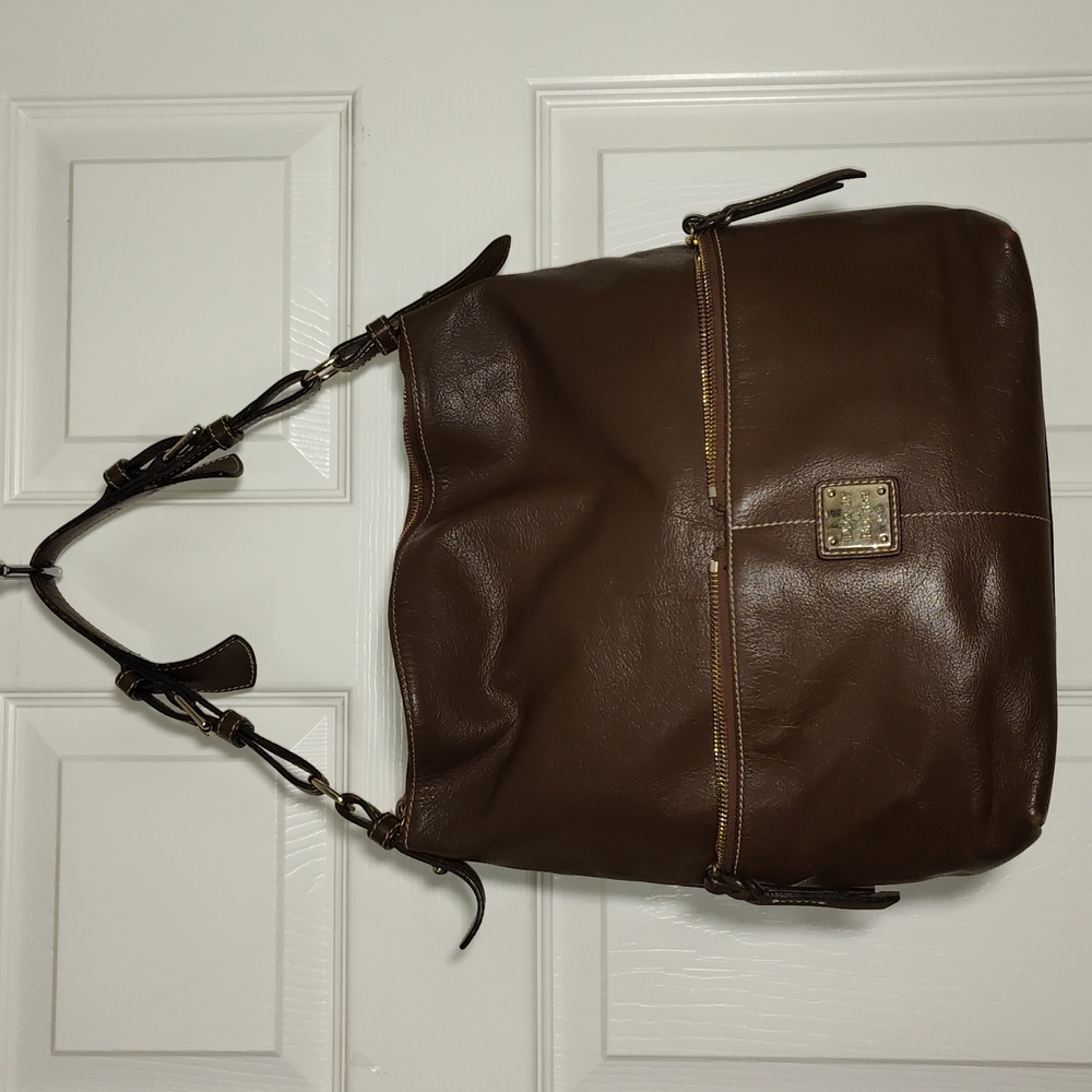 Brown Dooney and Bourke Dillen Pocket Sac Brown Leather Bag